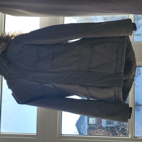 Aritzia TNA Niseko parka small in grey - Picture 1 of 6